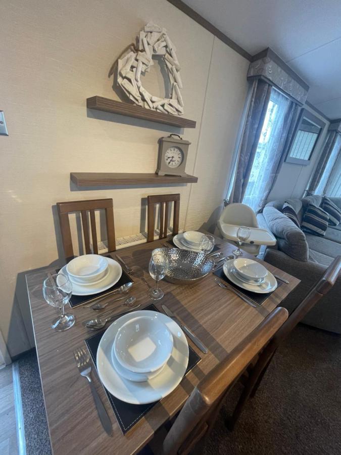 Luxury Static Home 2 Bed Sleeps 6 เกรทยาร์มัธ ภายนอก รูปภาพ